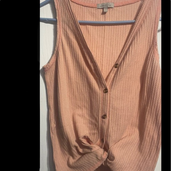 Belk waffle style womens blouse “Wonderly” small - Picture 2 of 9